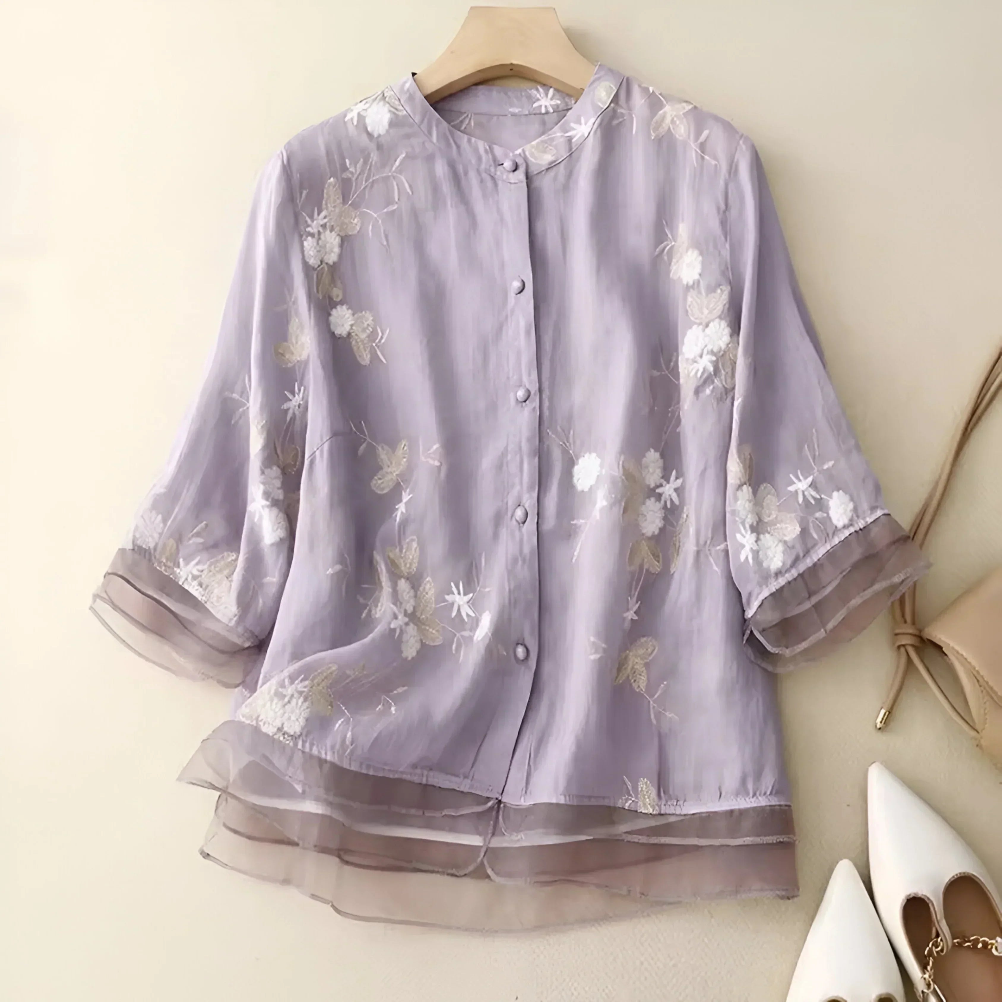 Marie - Bloemenblouse met Knopen