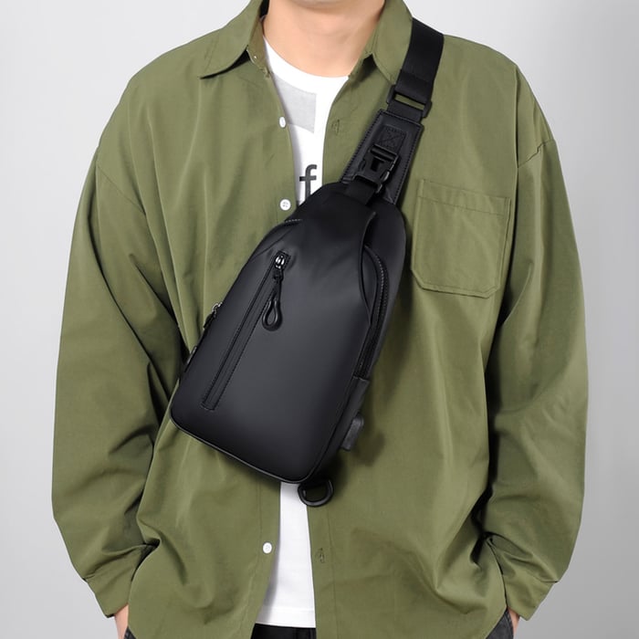 Last Day Promotion – 49% Off Waterproof Shoulder Bag